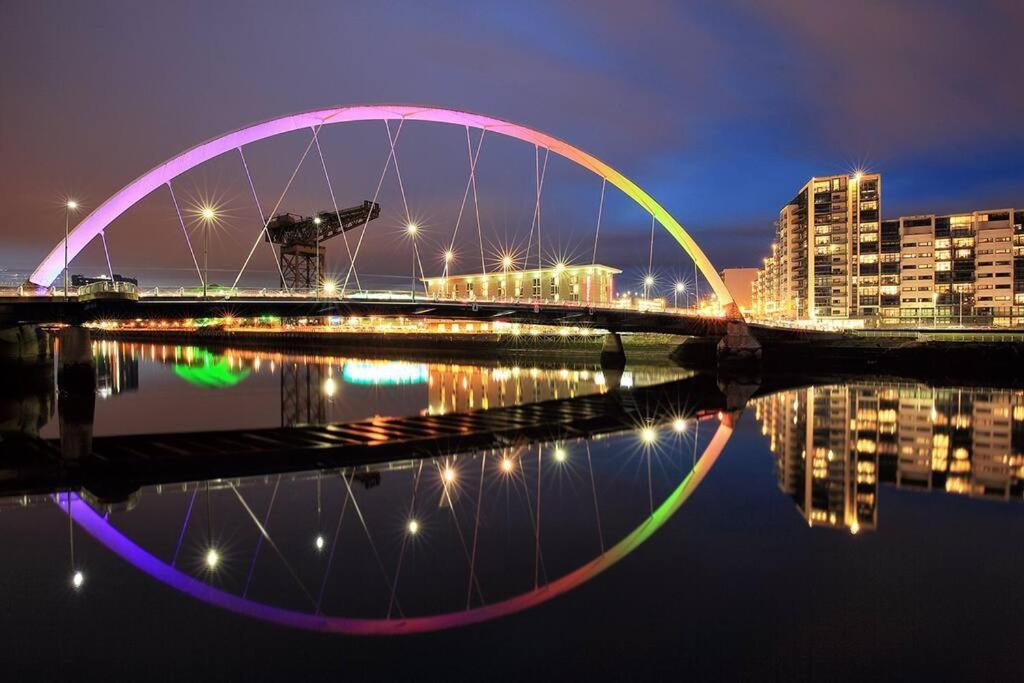 Fabulous Location, One Bedroom West End Flat, Just Off Byres Rd, Close To Sec & Hydro Glasgow Buitenkant foto