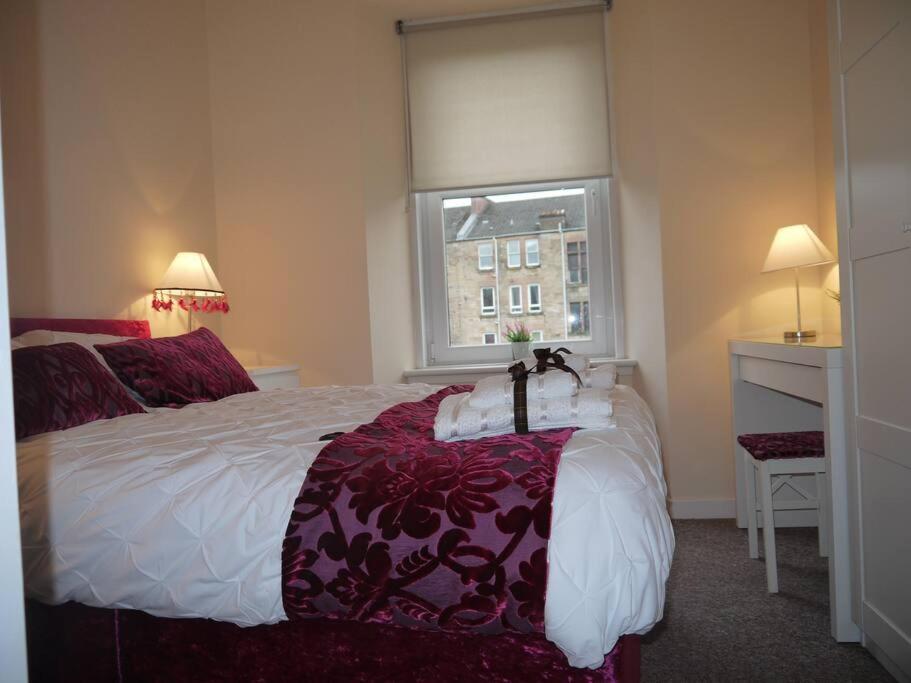 Fabulous Location, One Bedroom West End Flat, Just Off Byres Rd, Close To Sec & Hydro Glasgow Buitenkant foto